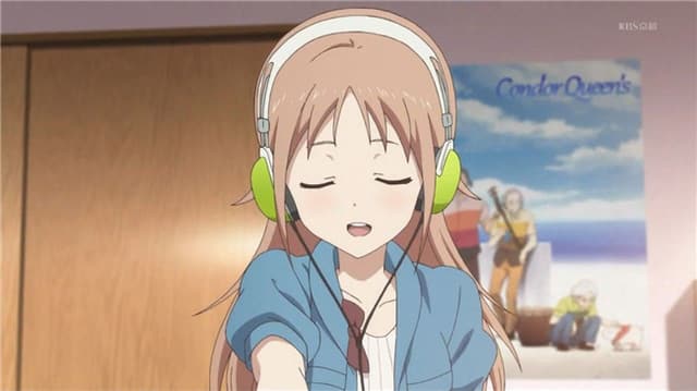 Hình Anime nữ đeo tai nghe sành điệu