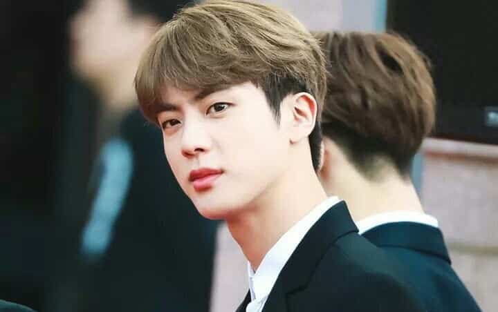 Hình Của Kim Seok Jin cute cực ngầu