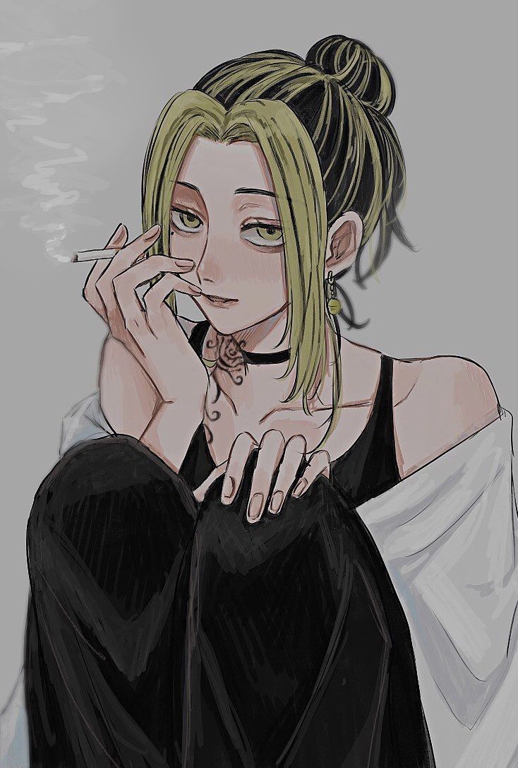 Hình Kazutora Tóc Dài hút thuốc