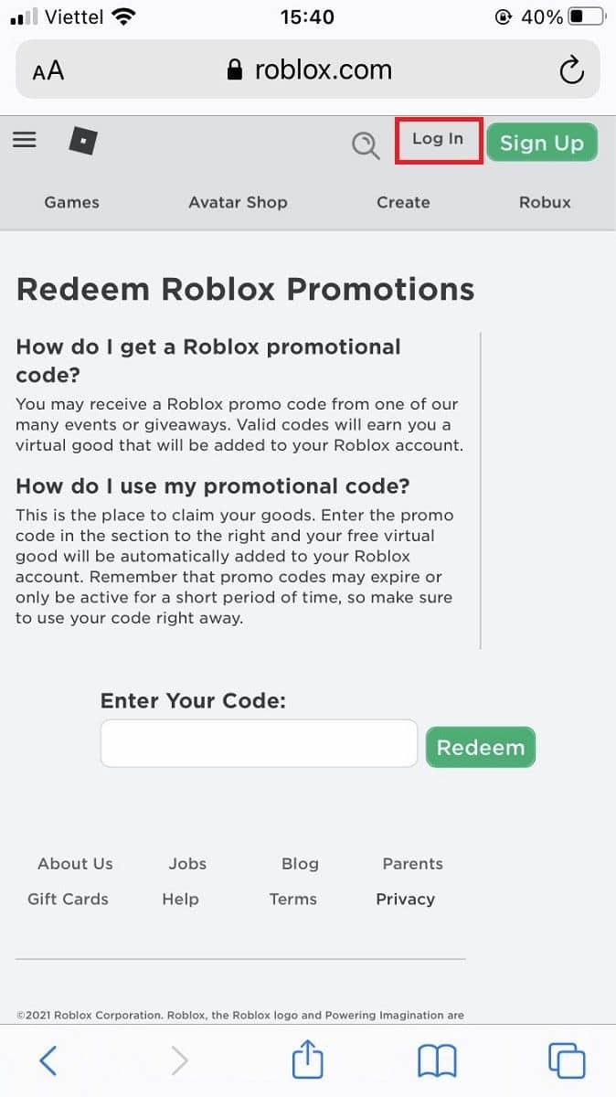 Truy cập trang chủ Roblox và chọn Log In để đăng nhập vào tài khoản của bạn