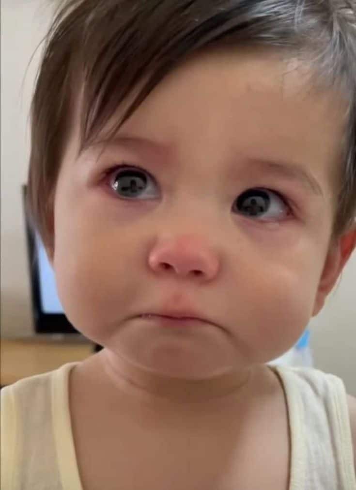 Những hình ảnh em bé khóc dễ thương nhất